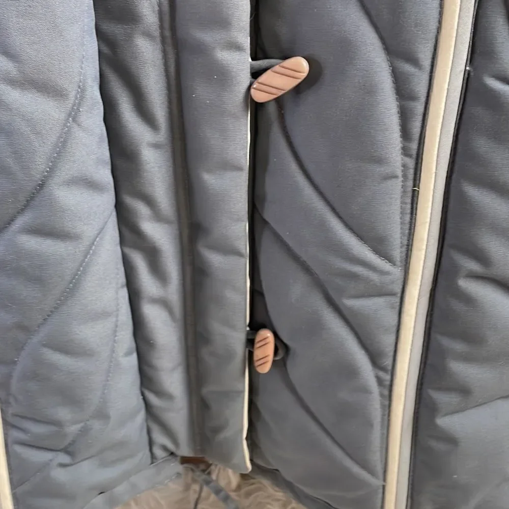 Dawn Puffer Jacket Vintage 90’s, Size 11/12, Gray and White , Winter Coat